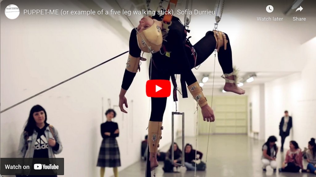 PUPPET - ME (or example of a five leg walking stick) de Sofía Durrieu